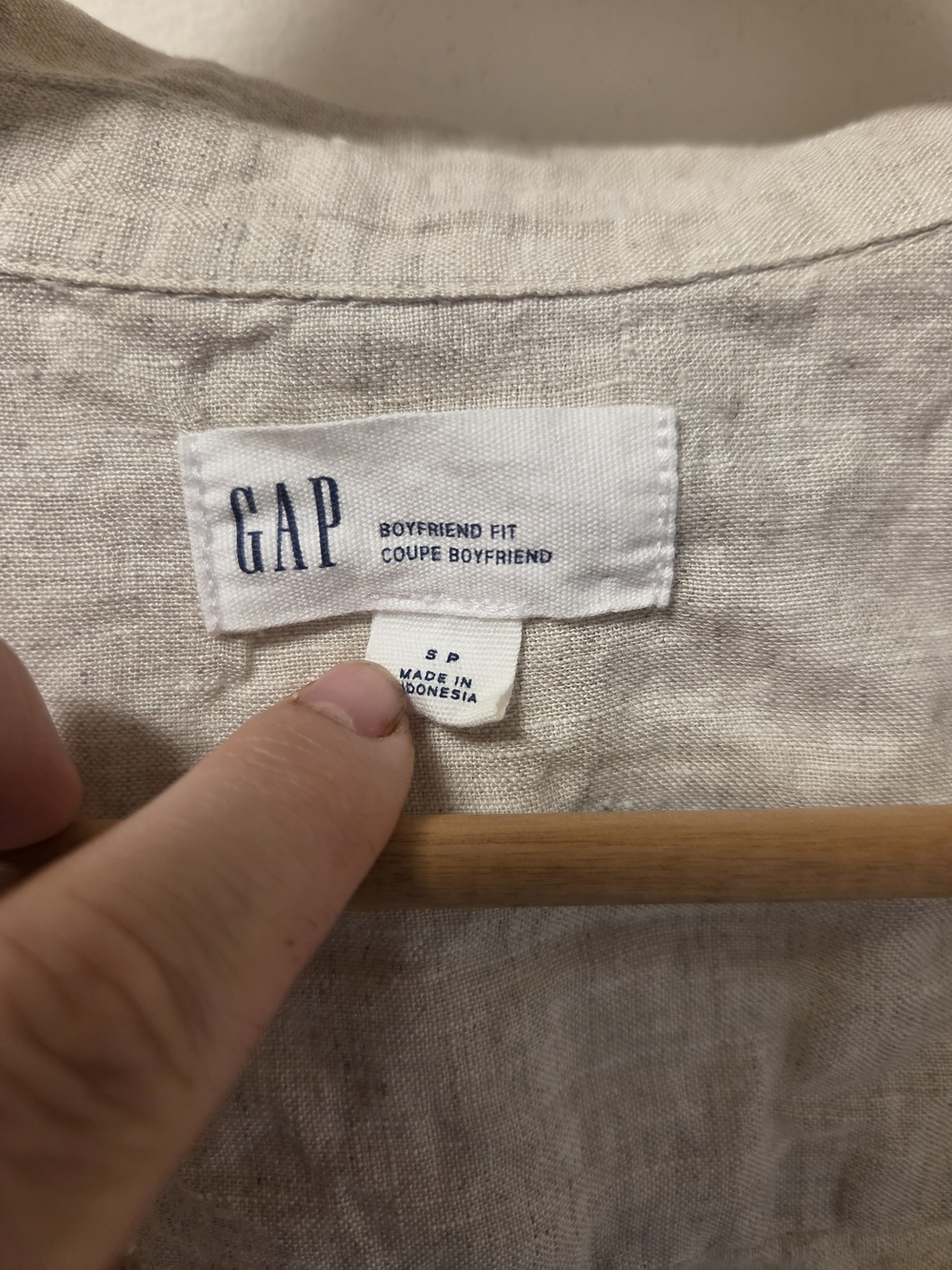 GAP Linen Button Up - Picture 7 of 8